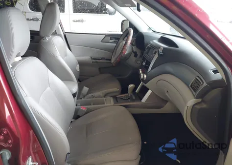 2011 Subaru Forester 2.5X Limited z USA, uszkodzony, nr VIN JF2SHAEC2BH738947